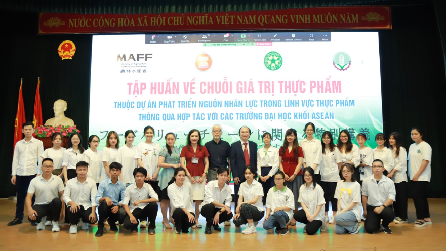 Cử nhân Công nghệ thông tin