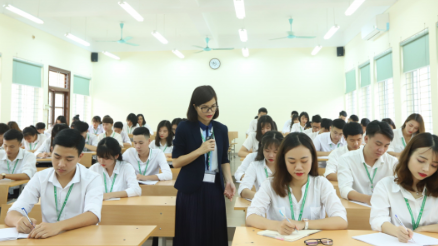 Cử nhân Luật kinh tế