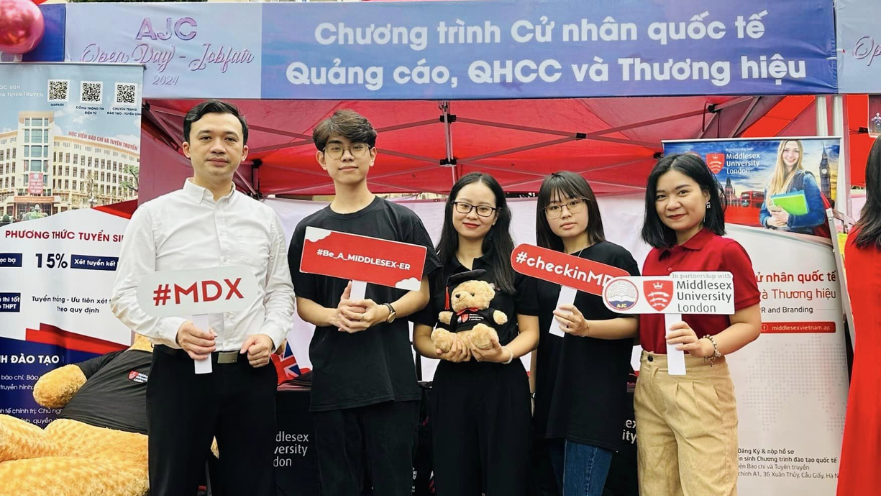 Cử nhân Quảng cáo, Quan hệ công chúng và thương hiệu