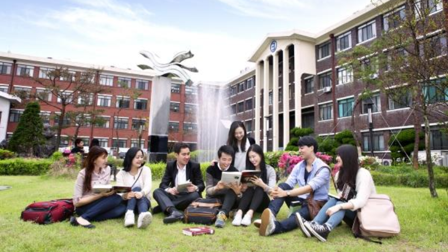 Cử nhân Quản lý khách sạn 