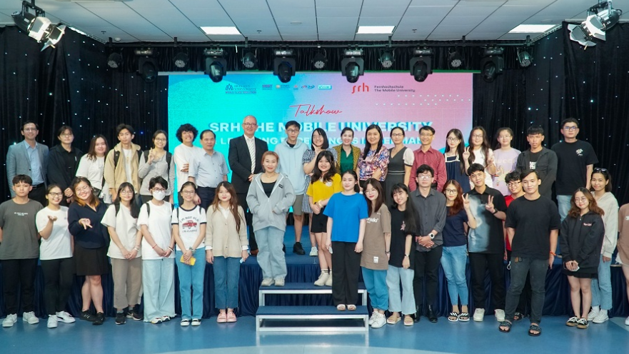Cử nhân Quản trị khách sạn