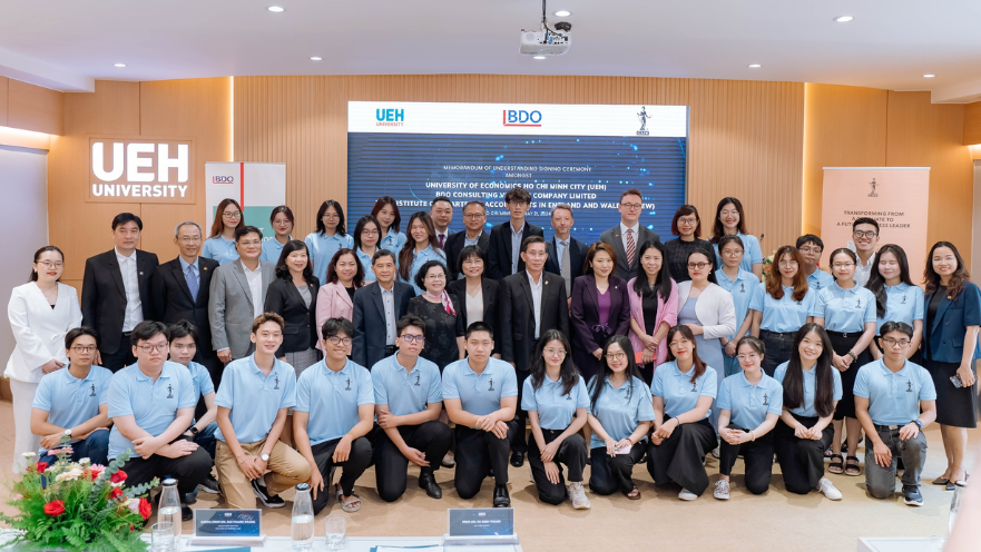  Cử nhân Kinh doanh Quốc tế - Hệ liên thông