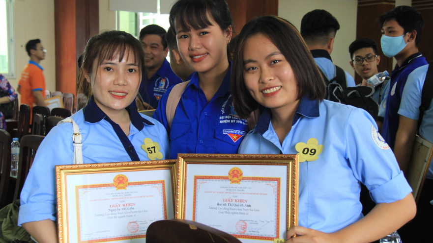 Kỹ sư thực hành Thiết kế đồ họa