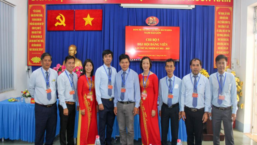 Kỹ sư thực hành Thiết kế đồ họa