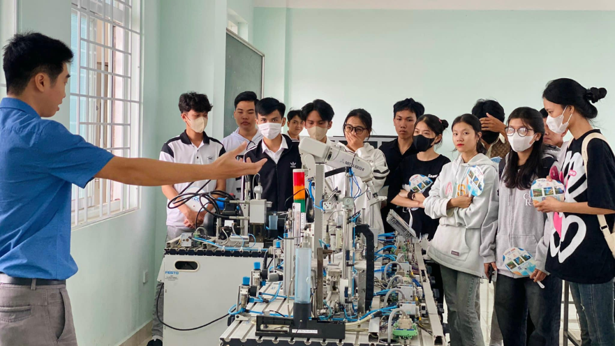 Kỹ sư thực hành Công nghệ thông tin