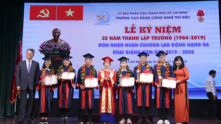 Trung cấp Tiếng Hàn