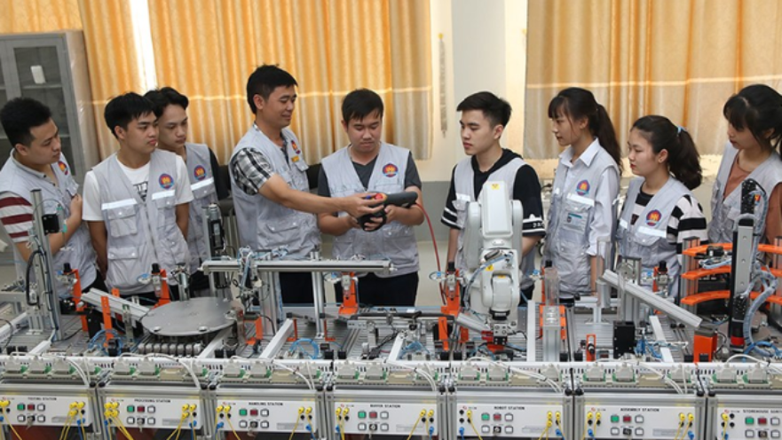 Trung cấp Kỹ thuật máy lạnh và điều hoà không khí