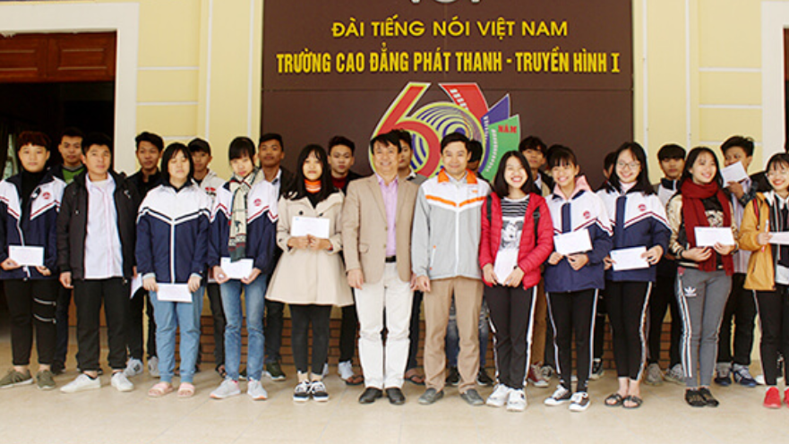 Cử nhân thực hành Báo chí