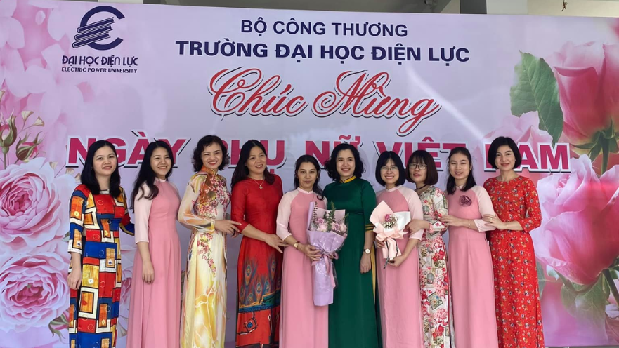 Tiến sĩ Quản trị kinh doanh