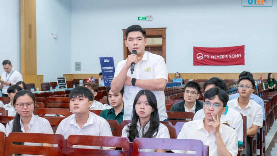 Cử nhân Kinh tế vận tải biển