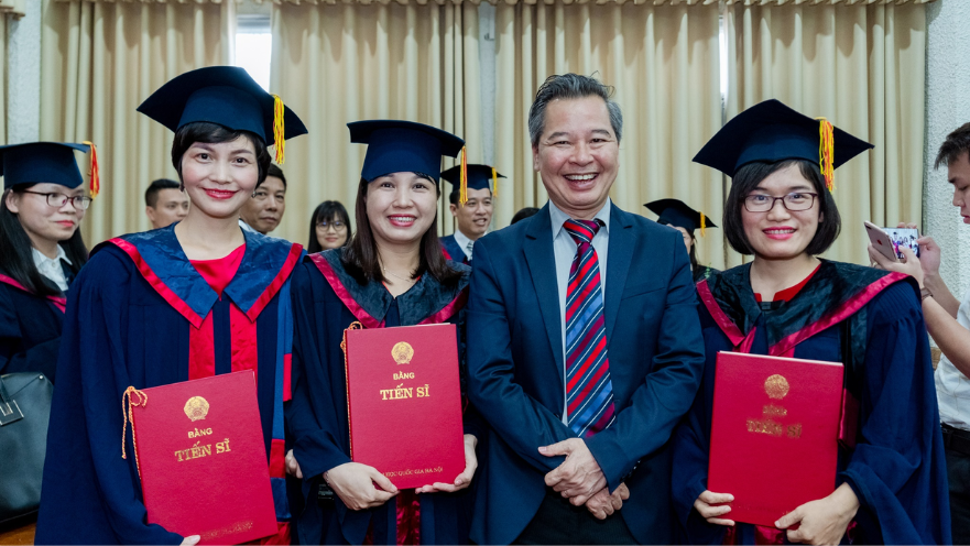 Tiến sĩ Văn học nước ngoài