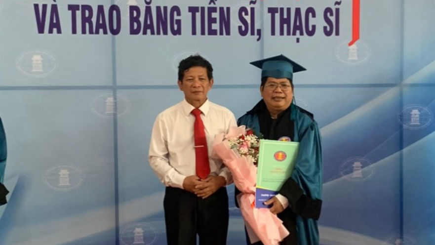 Tiến sĩ Văn học Việt Nam