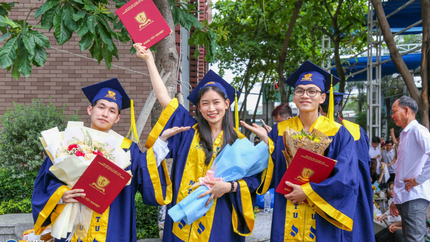 Kỹ sư Công nghệ Kỹ thuật hóa học