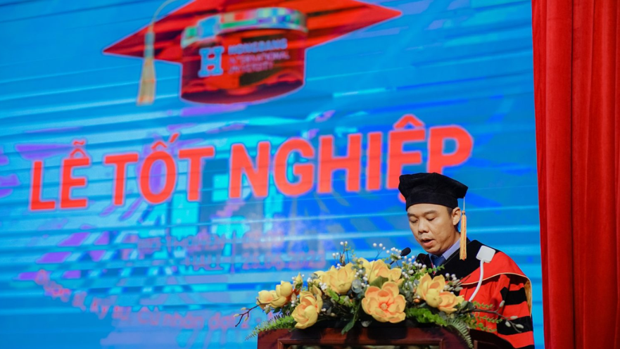 Cử nhân Công nghệ sinh học