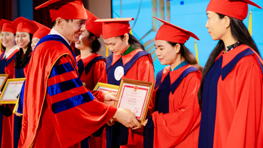 Tiến sĩ Tài chính - Ngân hàng