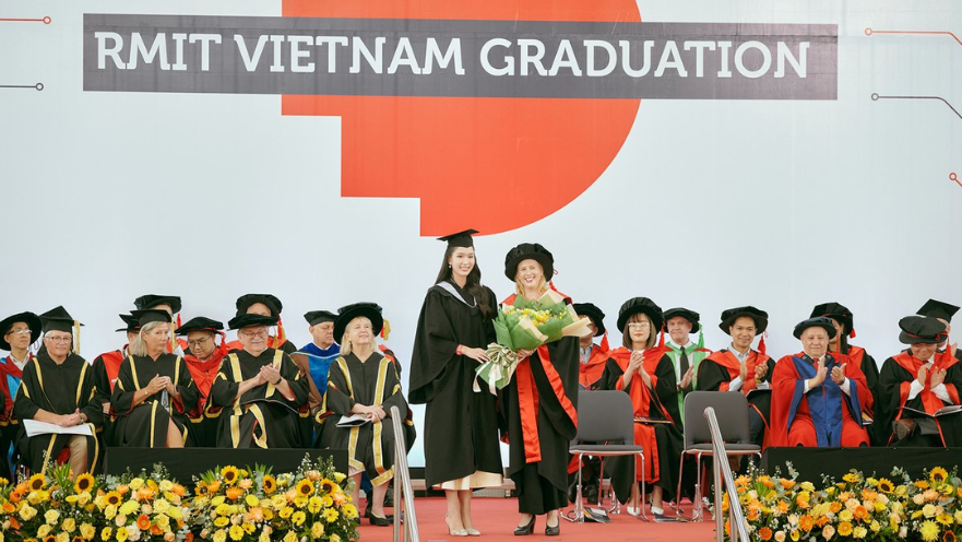 Tiến sĩ Kỹ thuật Điện và điện tử