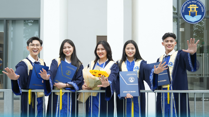Cử nhân thực hành Tiếng Nhật thương mại