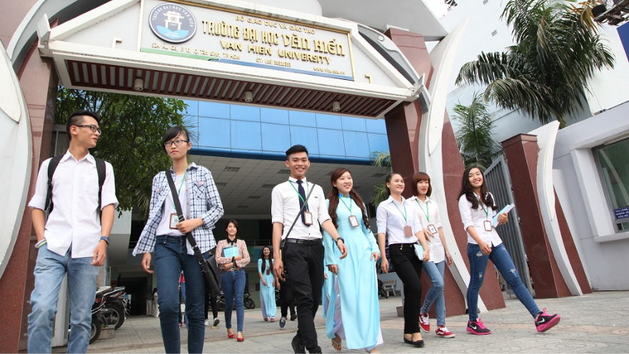 Cử nhân Quản trị khách sạn