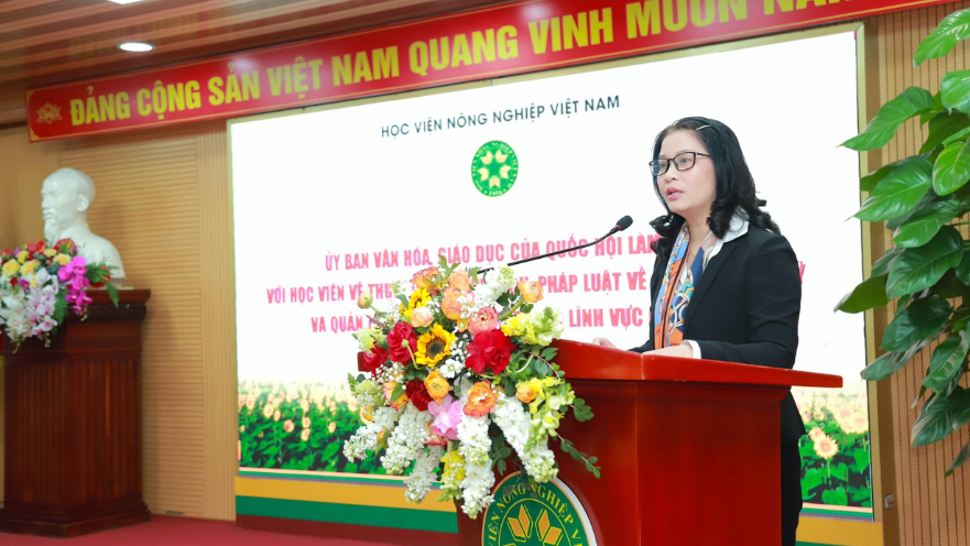 Tiến sĩ Quản trị kinh doanh