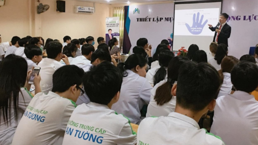  Trung cấp Hướng dẫn du lịch