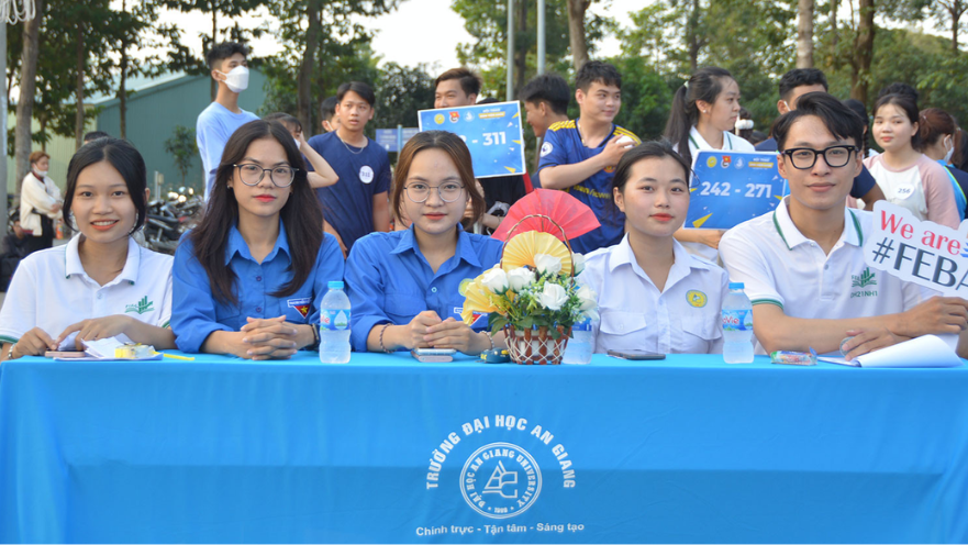 Cử nhân Quản lý tài nguyên và môi trường