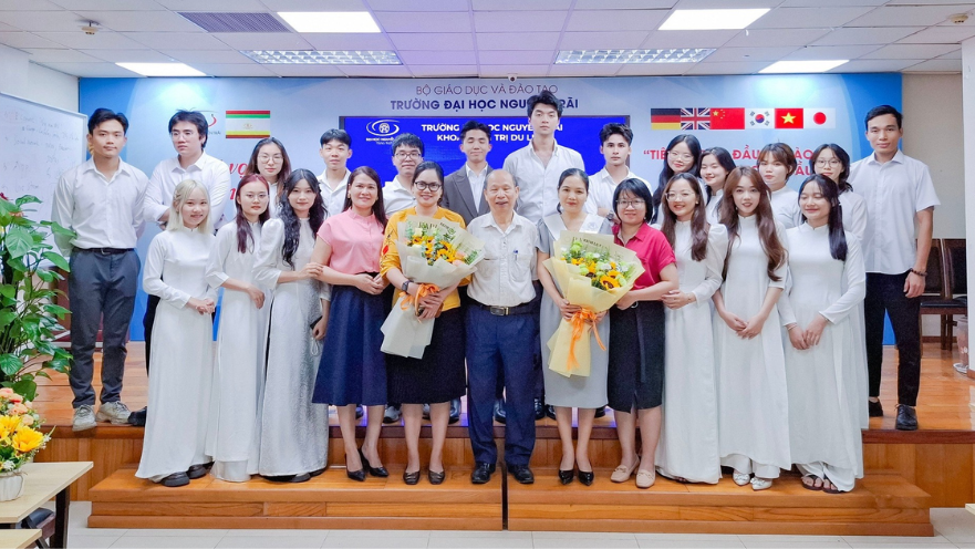 Cử nhân Kiến trúc