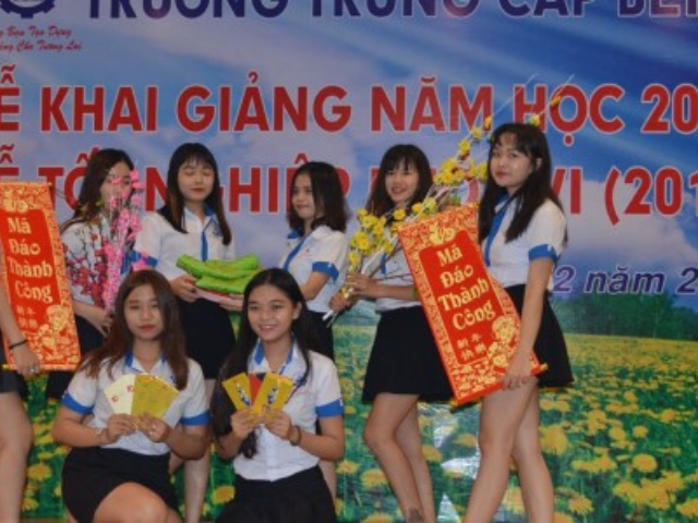 Trung cấp May và thiết kế thời trang