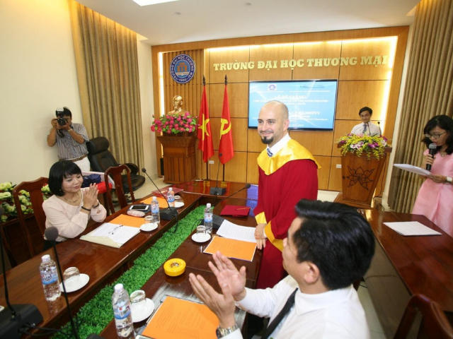 Thạc sĩ Kinh doanh