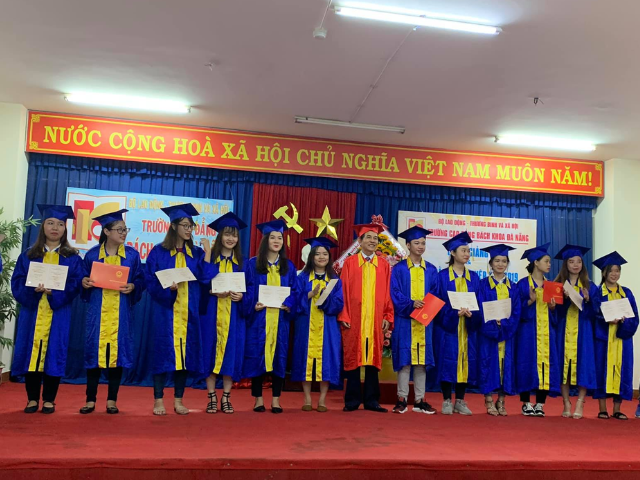 Cử nhân thực hành Dược