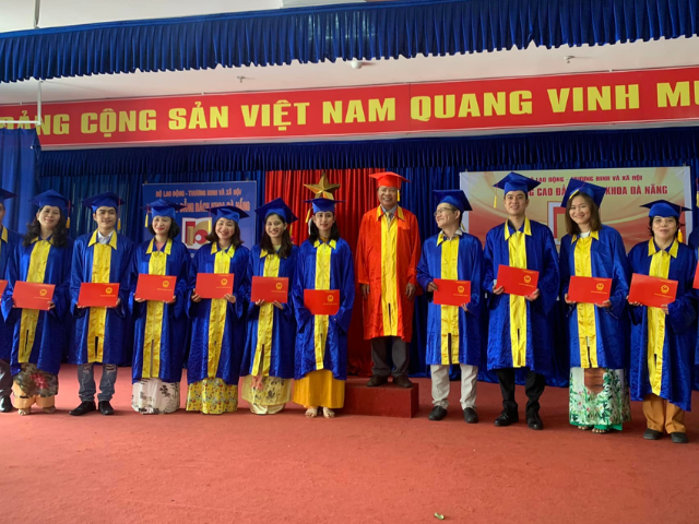 Cử nhân thực hành Dược