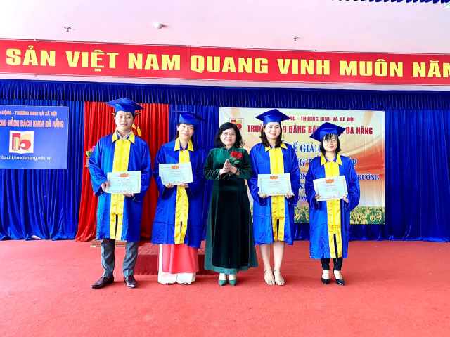 Cử nhân thực hành Công nghệ Kỹ thuật Kiến trúc