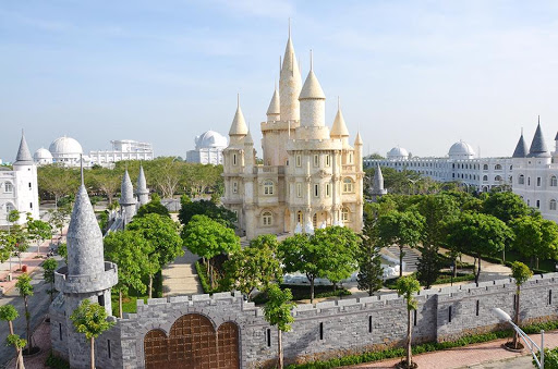 Xuất hiện trường học toàn lâu đài "Harry Potter" ở Việt Nam 